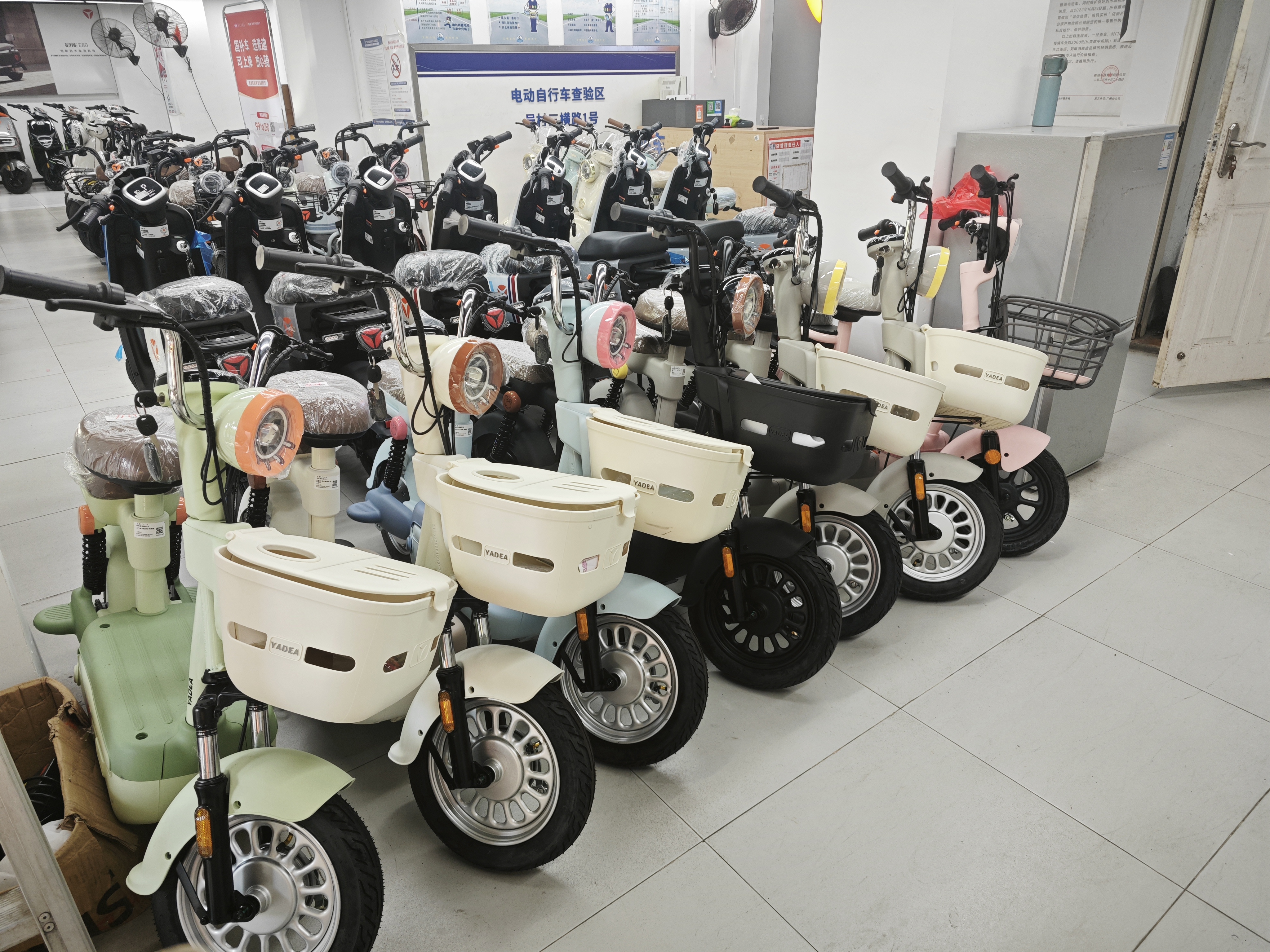 小电驴市场走访：新国标车型多店未到货，有车商称价格或贵数百元